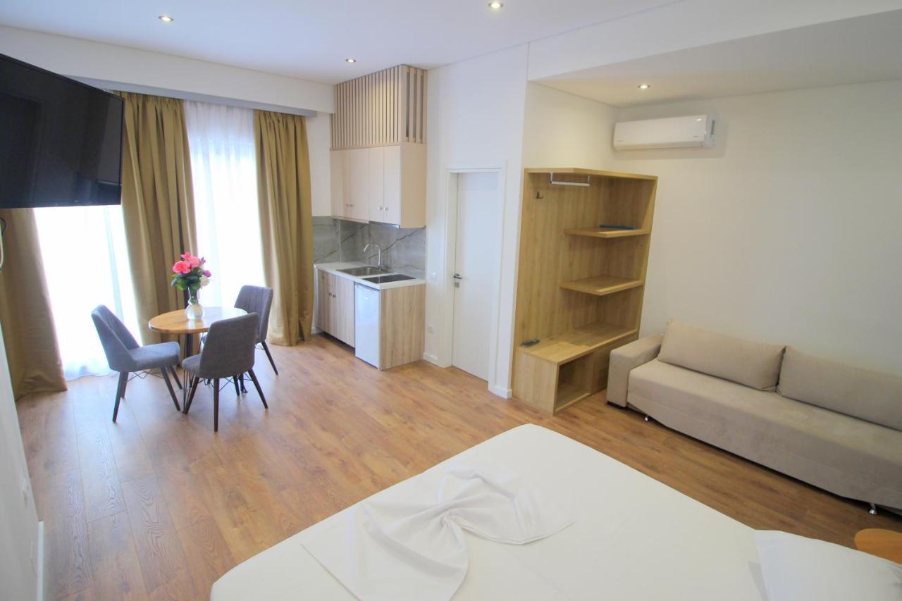 Juer Hotel Bajkaj Екстериор снимка