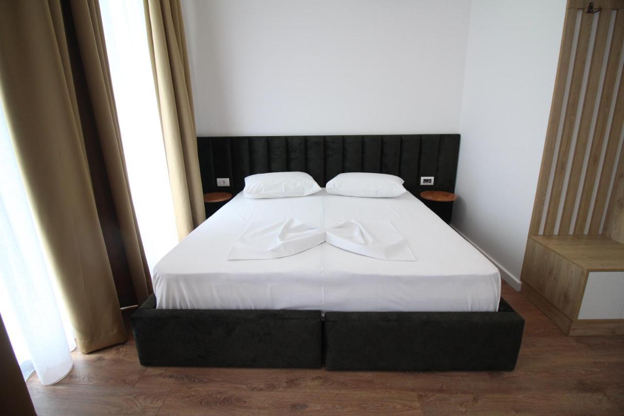 Juer Hotel Bajkaj Екстериор снимка