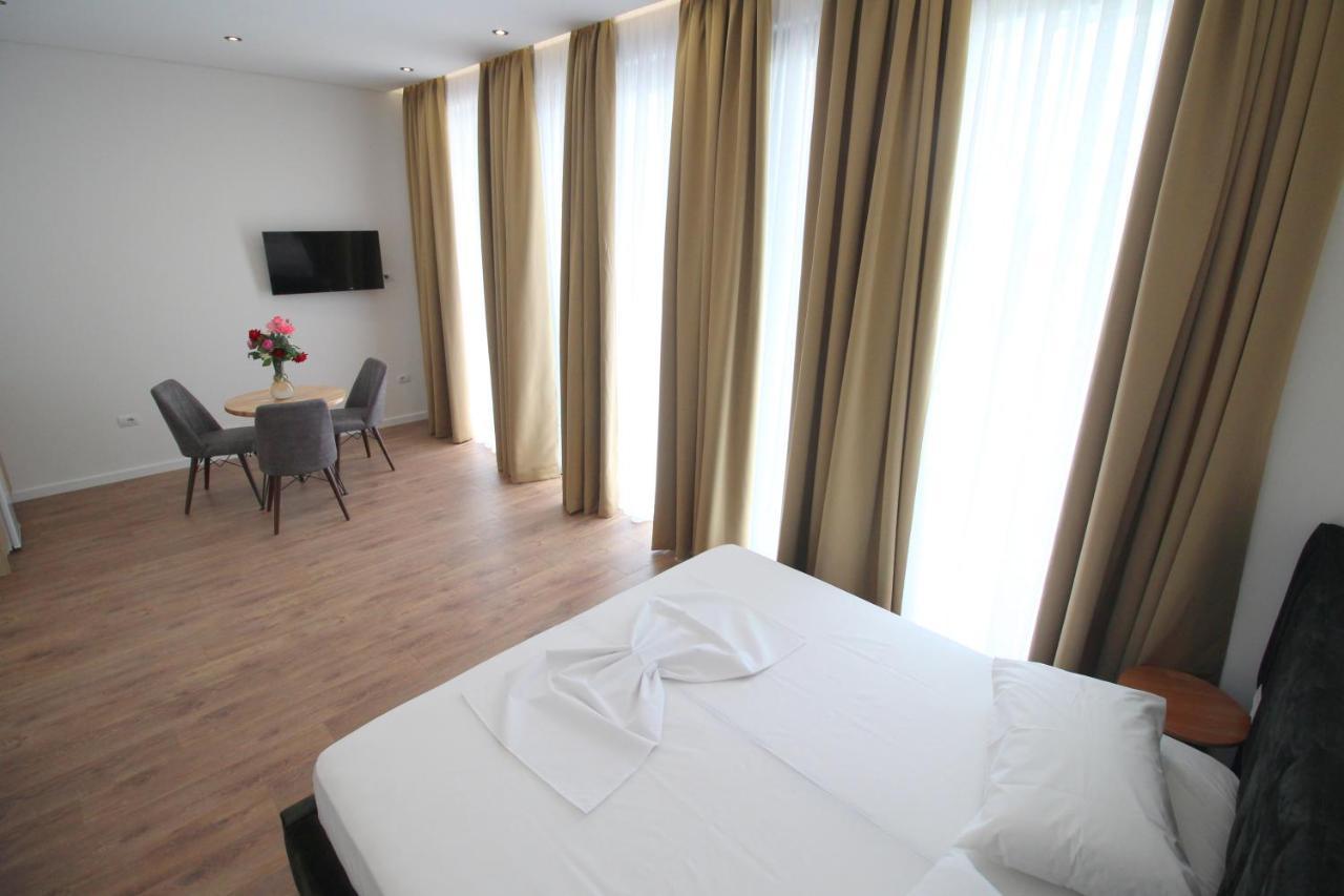 Juer Hotel Bajkaj Екстериор снимка