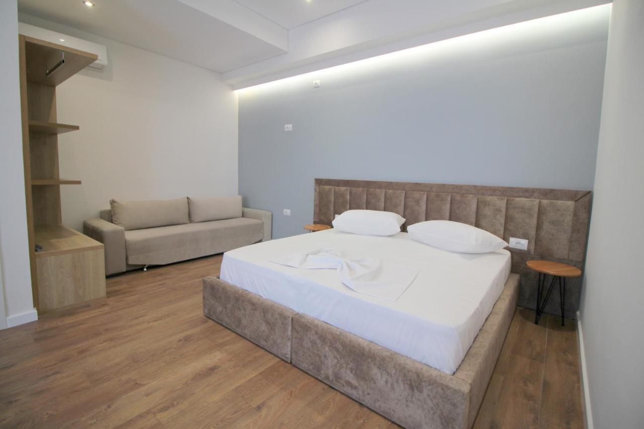 Juer Hotel Bajkaj Екстериор снимка