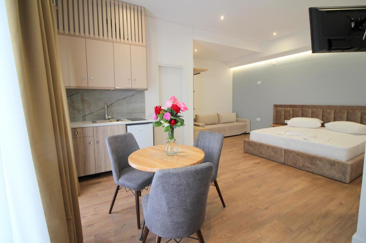 Juer Hotel Bajkaj Екстериор снимка