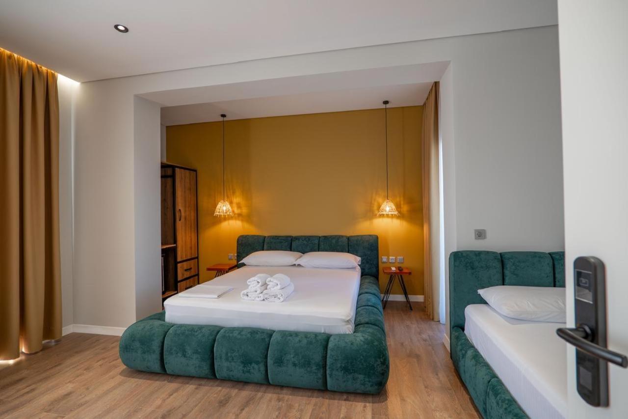 Juer Hotel Bajkaj Екстериор снимка