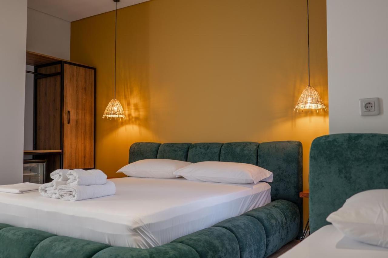 Juer Hotel Bajkaj Екстериор снимка