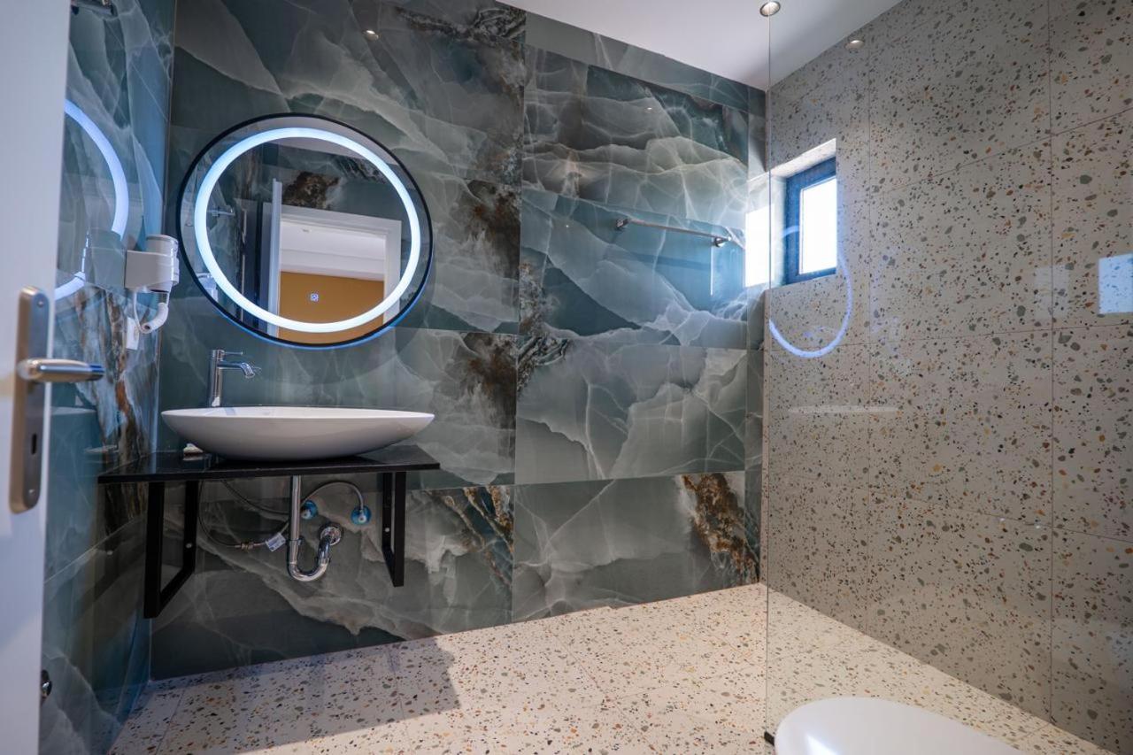 Juer Hotel Bajkaj Екстериор снимка
