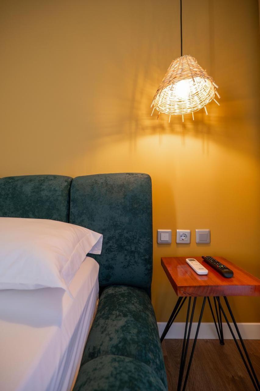Juer Hotel Bajkaj Екстериор снимка