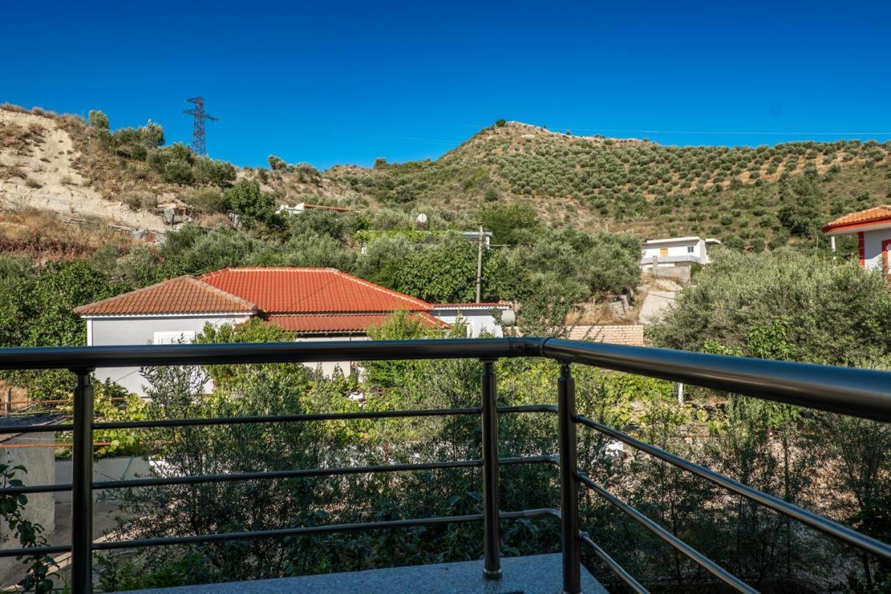 Juer Hotel Bajkaj Екстериор снимка